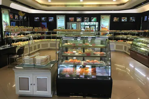 The Christmas Bakery photo 2